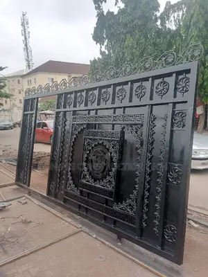 Black Flowers Gate