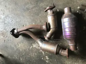 Engine and Center Catalyst Converter Lexus RX300