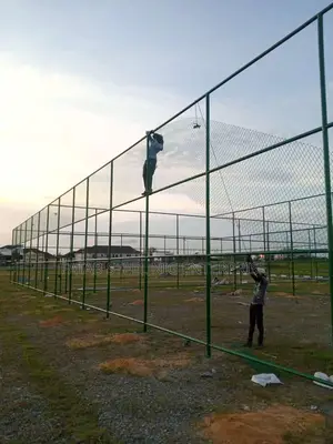 8ft Coated Chainlinks Fence Wire