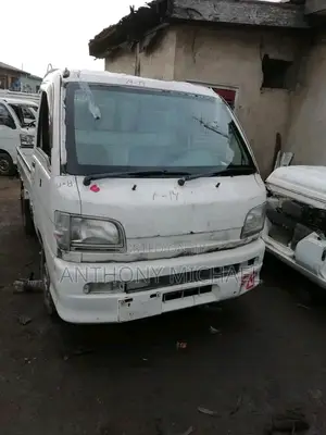 Suzuki APV Minibus 2010 Gold