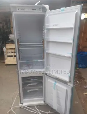 Inbuilt Fridge and Freezer.