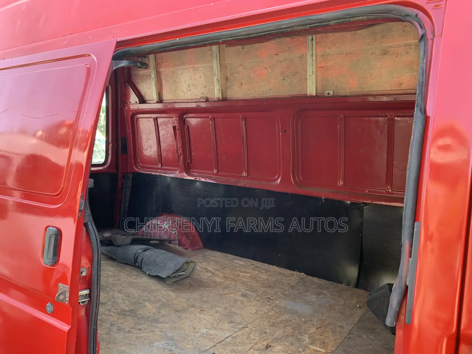 Ford Transit 2002 Red