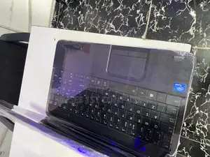 New Laptop Toshiba 8GB Intel HDD 320GB