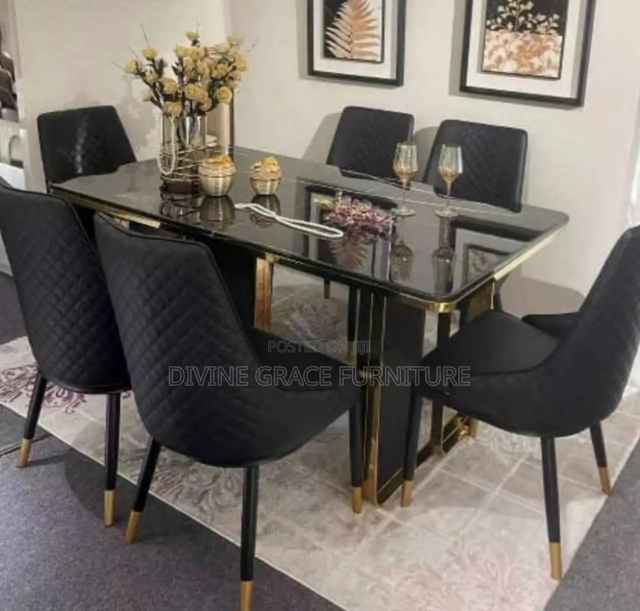 Classic Dinning Table With Chairs