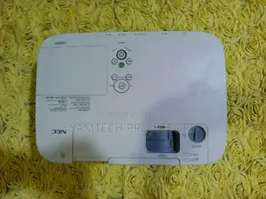 4000 Lumens NEC Projector