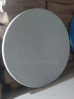10 Seater Round Table