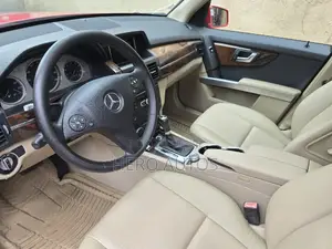 Mercedes-Benz GLK-Class 350 4MATIC 2010 Red