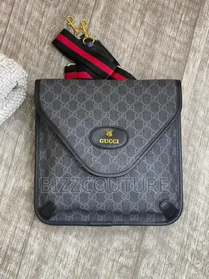 Original Gucci Crossbody Bag Available in Store