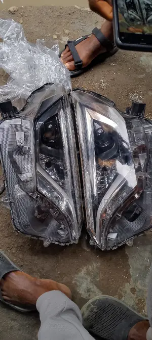 Headlight Rav4 2018 Model