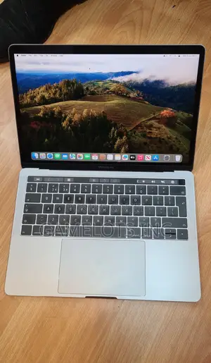 Laptop Apple MacBook Pro 2019 8GB Intel Core i5 SSD 512GB