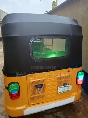 TVS Apache 180 RTR 2022 Gold