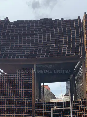 100X50 (4*2) Square Pipe Availabl(2mm, 3mm, 4mm)