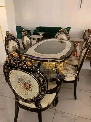Wooden Dinning Table