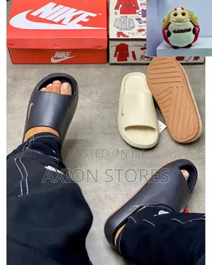 High Quality Fashion Slides