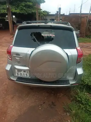 Toyota Rav4 Windscreen GLASS