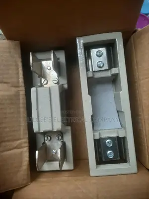 Original 200 Amps Fuse and Base