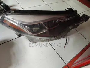 Headlight Corolla and Tail 2017