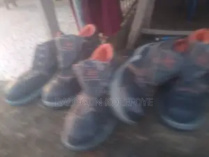 Rough Safety Shoe Size 42 And 43