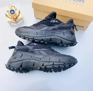 Reebok Sneakers