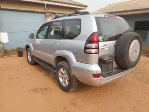 Toyota Land Cruiser 2005 Silver
