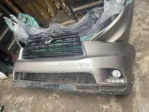 Complete Front Bumper Toyota Highlander 2015 Model