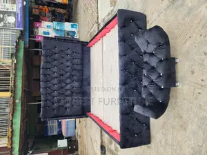 6by6 Black Upholstery Padded Bed Frame With Footrest