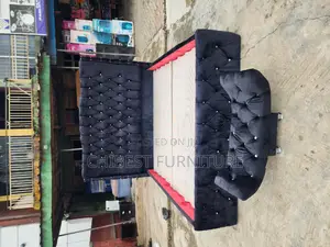 6by6 Black Upholstery Padded Bed Frame With Footrest