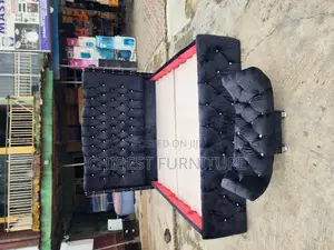 6by6 Black Upholstery Padded Bed Frame With Footrest