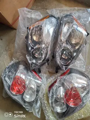 Headlamp and Backlight for Pontiac Vibe 2009
