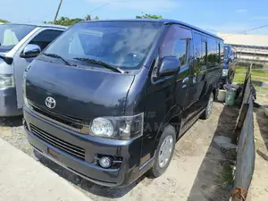 Toyota HiAce 2013 Black