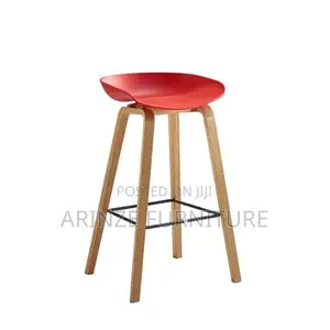 Quality Bar/Lunch Stool