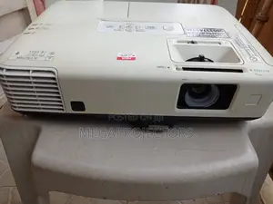 4000 Lumens Epson Projector