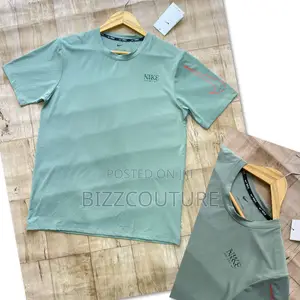 Original NIKE Top Sports Outfit Available in Store