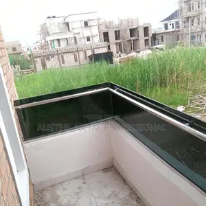 Professional Handrails Glass