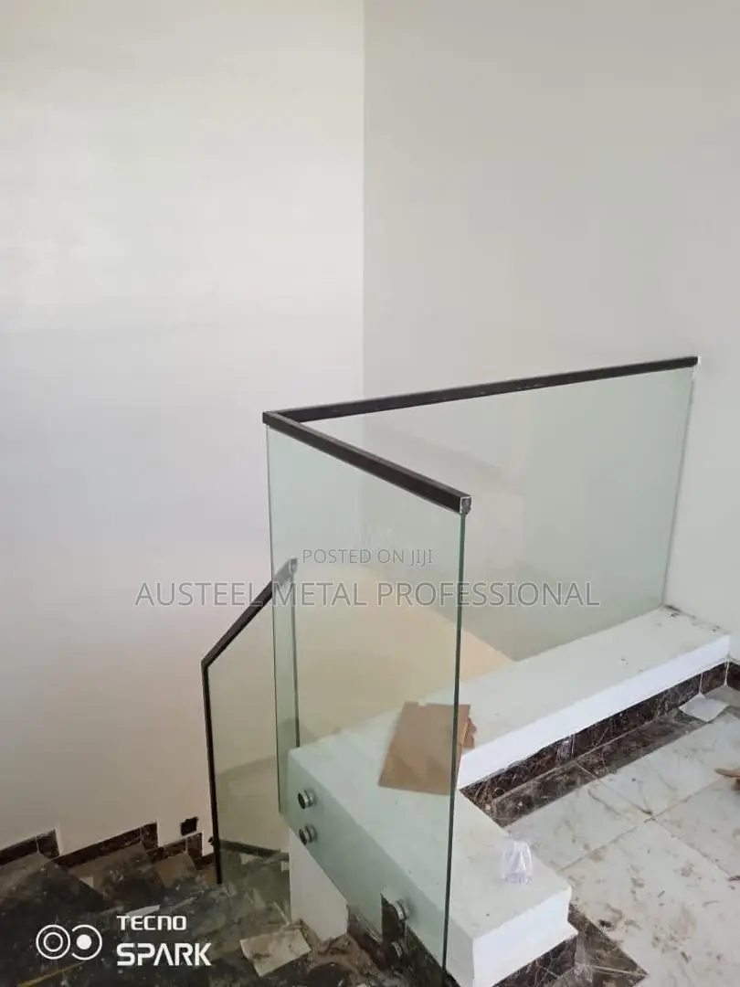 Professional Handrails Glass