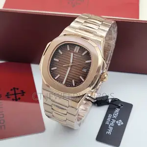 Patek Philippe Classic Analog Wristwatch Timeless Design, High Grade