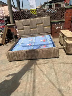 6/6 Padded Bedframe
