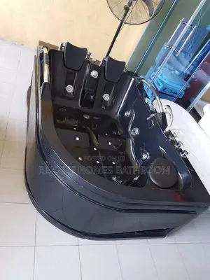 Black Double Jacuzzi