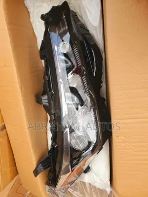 Set Headlamp for Toyota Avalon 2020 Available as Seen 