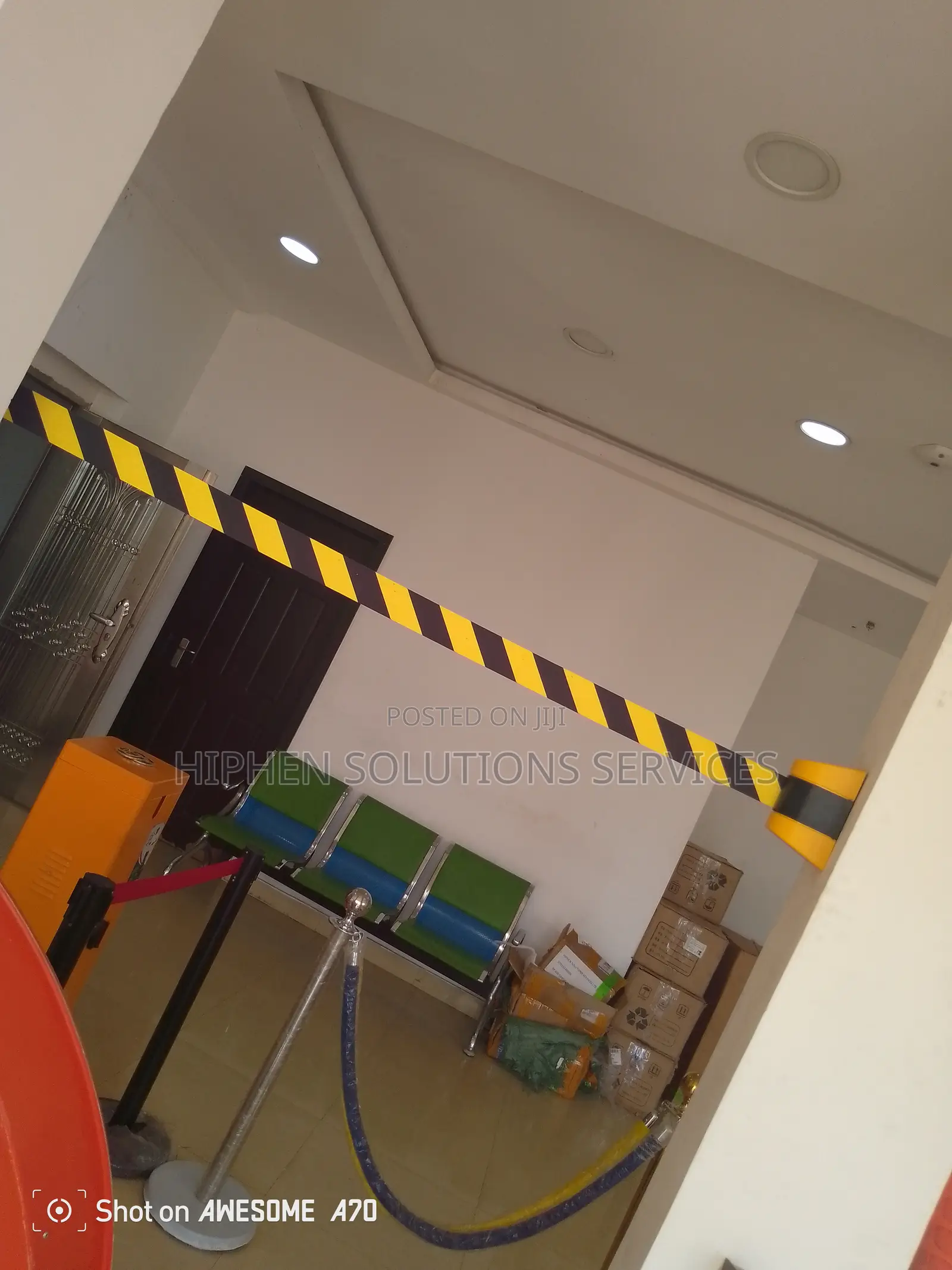 Retractable Belt Barriers Wall Mount