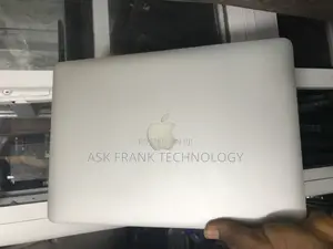 Laptop Apple MacBook Pro 2015 4GB Intel Core i5 SSD 256GB