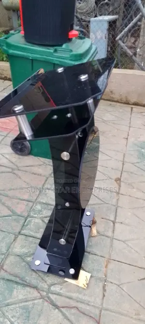 High Quality Executive Thick Glass Pulpit