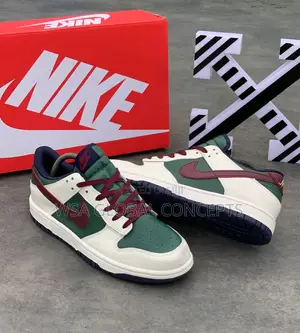 Nike Sb Dunk Low Fir Green Oregon Sneakers