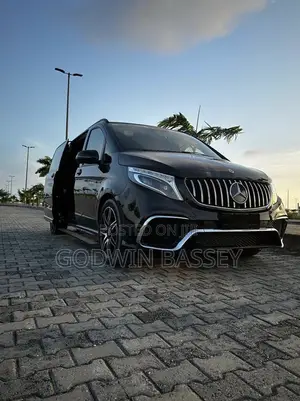 Mercedes Viano Available for Hire and Rental