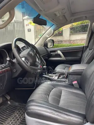 Toyota Landcruiser Available For Hire And Rental.