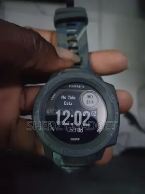 Garmin Instinct Solar Surf, Rugged Outdoor Smartwatch