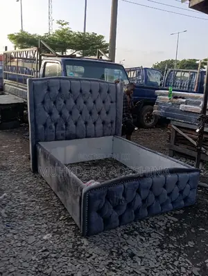 4.5ft by 6ft Bedframe