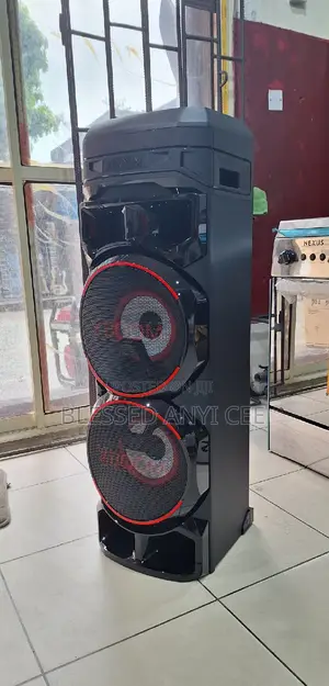 New LG Xboom Sound System Bluetooth Heavy Bass (1800watts)