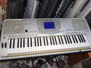Used Psr2100 Yamaha Keyboard
