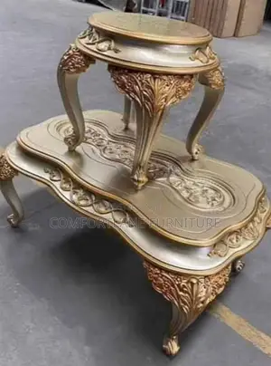 Royal Table With Two Side Stools
